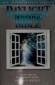 Daylight devotional Bible : New International Version /